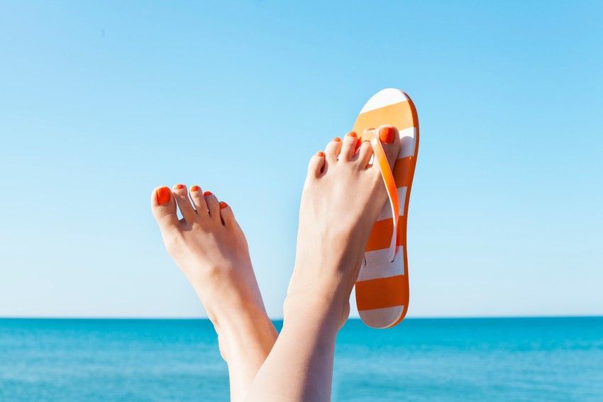 Le 4 categorie di feticisti dei piedi che potresti incontrare questa estate