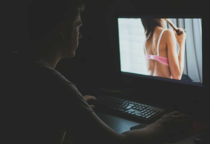 Pornodipendenza, esiste davvero?