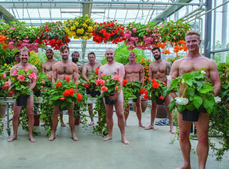 World Naked Gardening Day: giardinaggio senza inibizioni