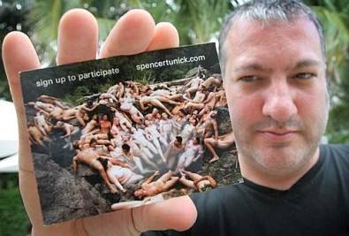 Spencer Tunick e il nudo di massa